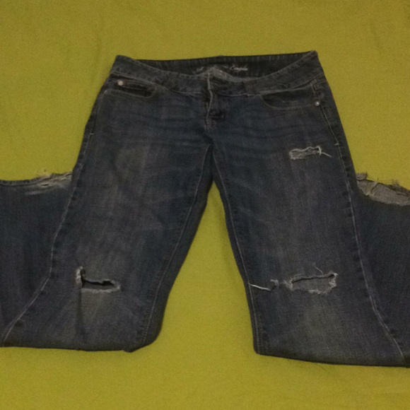 AE Destroyed Flare Artist Jeans Size 6 - Picture 2 of 8